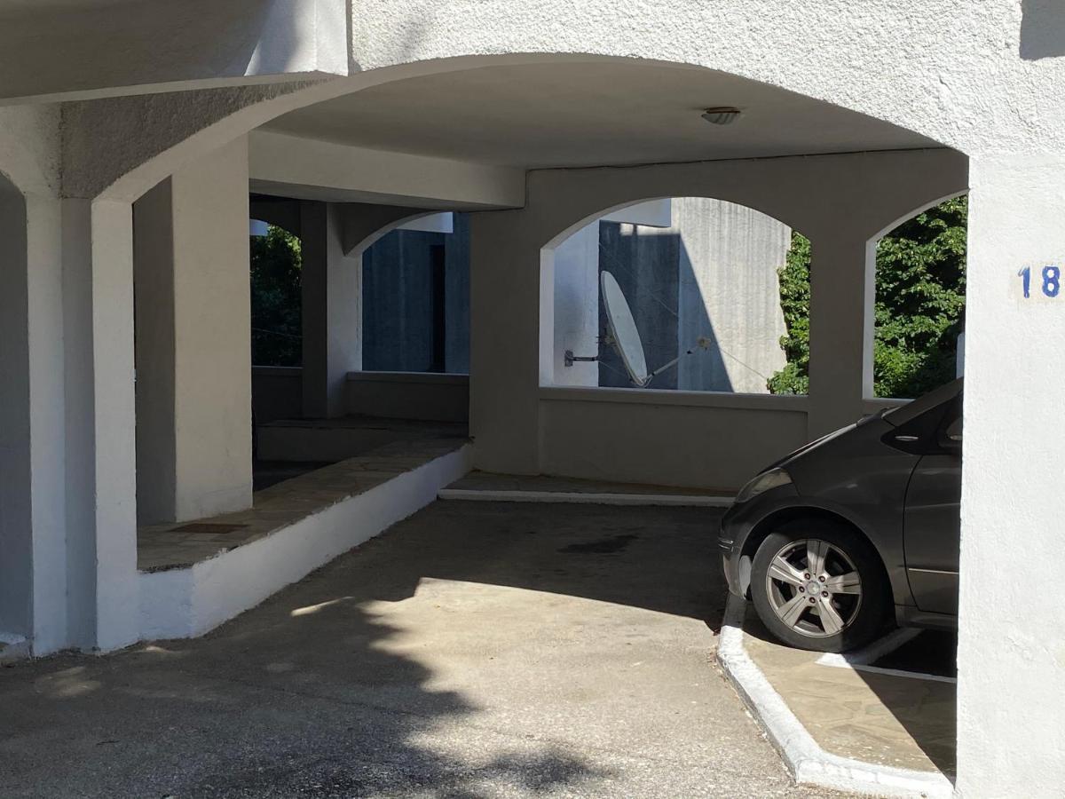 Irini Seaside Apartment PalaiónTsiflíkion エクステリア 写真
